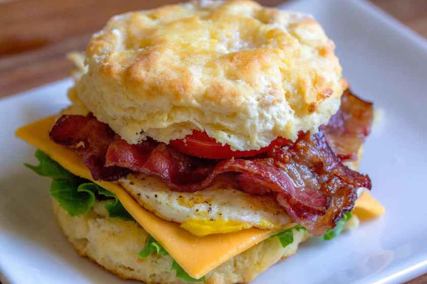food plate sandwich meal